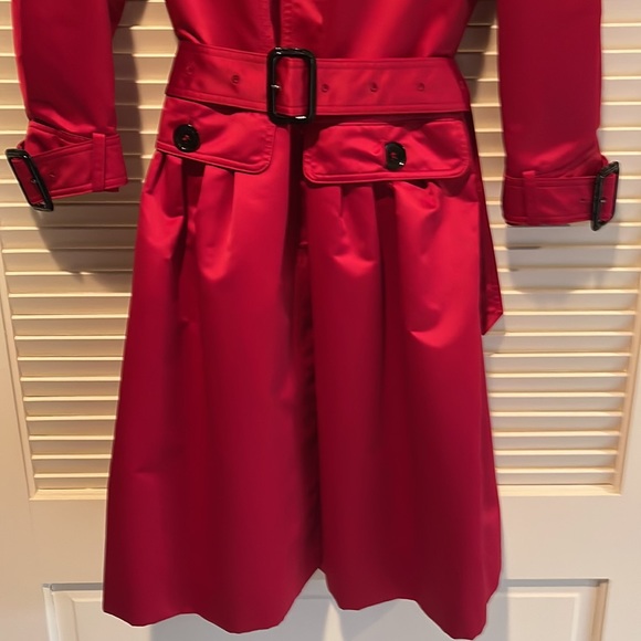 Vintage red satin Burberry jacket size US 10 - Picture 9 of 17